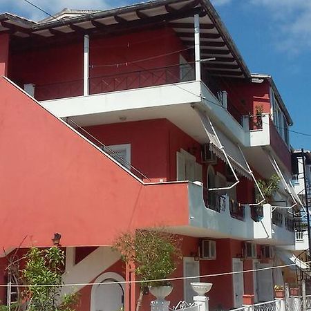 Loula'S Apartments Gouvia Ngoại thất bức ảnh