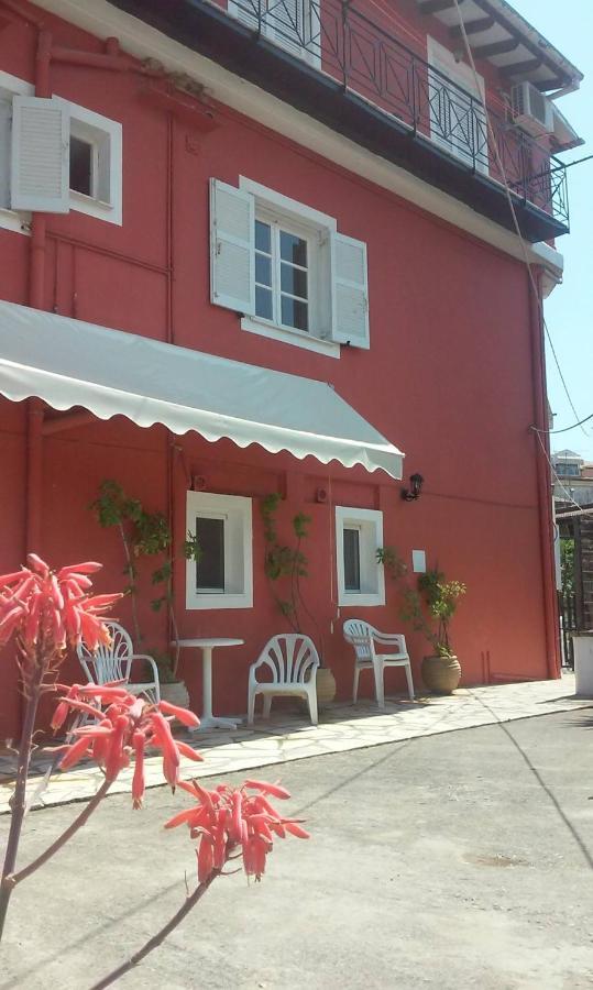 Loula'S Apartments Gouvia Ngoại thất bức ảnh