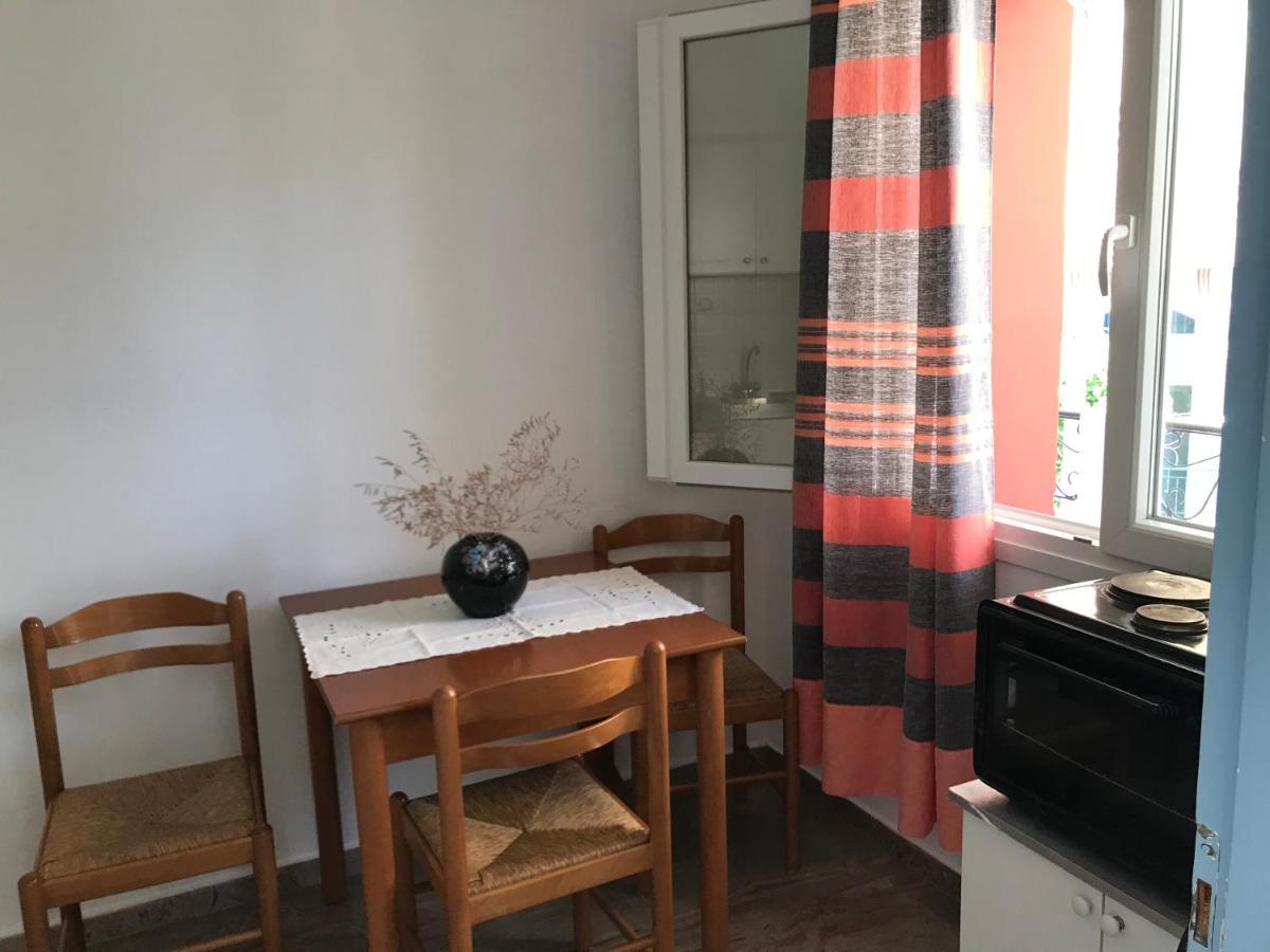 Loula'S Apartments Gouvia Ngoại thất bức ảnh
