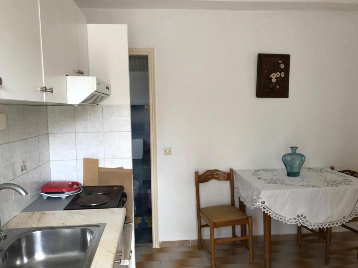 Loula'S Apartments Gouvia Ngoại thất bức ảnh