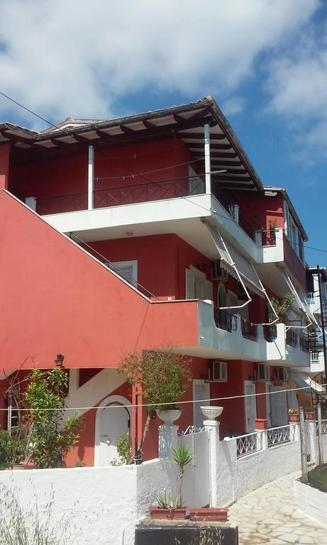 Loula'S Apartments Gouvia Ngoại thất bức ảnh
